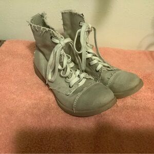 Steve Madden Beige High-Top Canvas Sneakers